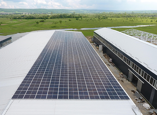مشروع الطاقة الشمسية على السطح بقدرة 1 ميجاوات في المملكة المتحدة